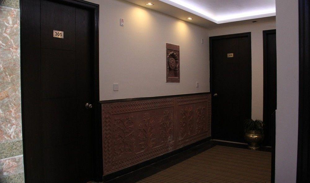 Oyo Flagship Hotel Rudra Palace Agra  Exteriör bild