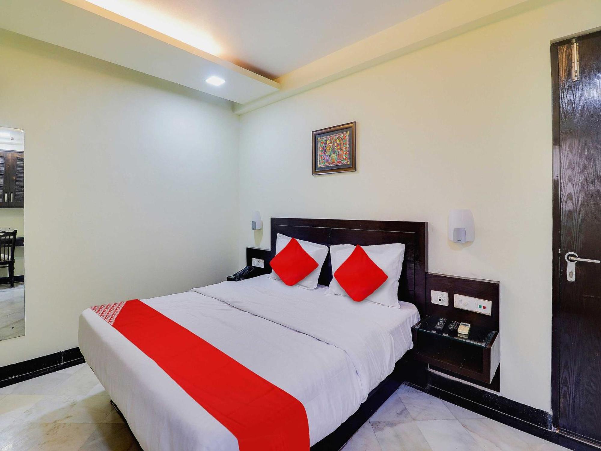 Oyo Flagship Hotel Rudra Palace Agra  Exteriör bild