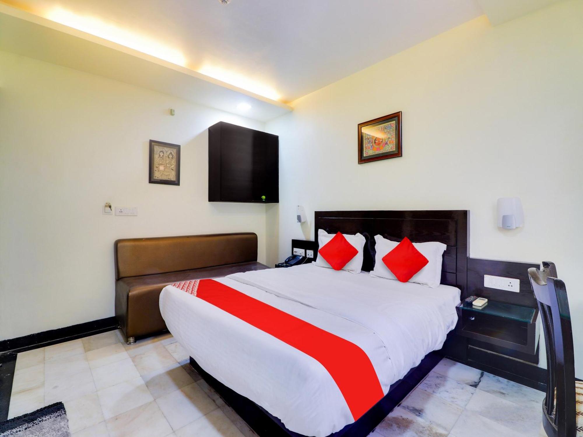 Oyo Flagship Hotel Rudra Palace Agra  Exteriör bild
